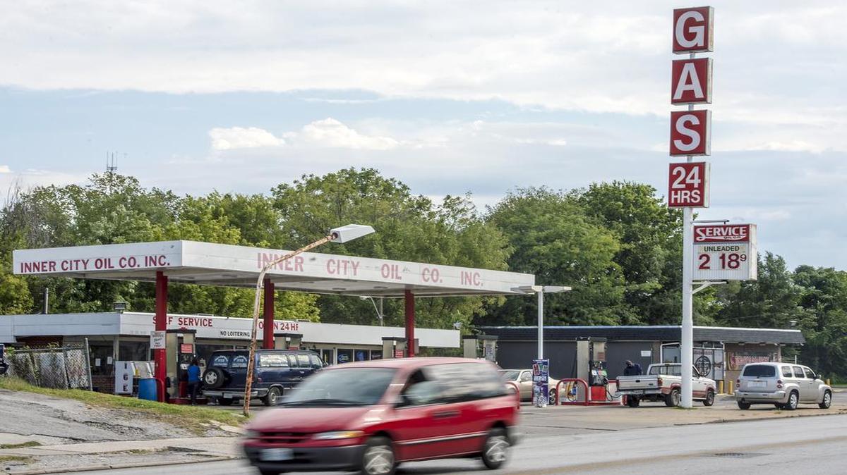 
Inner City Oil Company pictured on Tuesday, Sept. 15, 2015, on 31st Street near Cleveland Avenue in Kansas City. Missouri Attorney General Chris Koster is asking a judge to force owners of the gas station to either repair and clean up leaking underground fuel tanks or cease operations.
