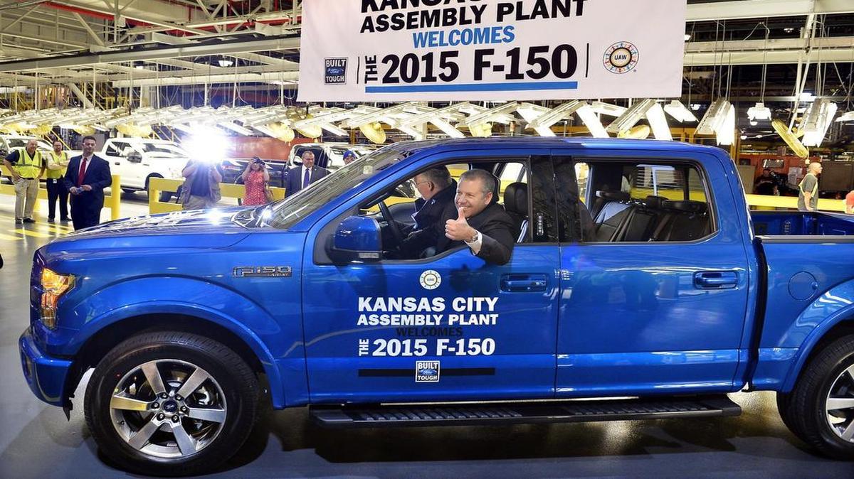 
Ford president Joe Hinrichs gave a thumbs up as he drove a 2015 F-150 aluminum-alloy truck off the assembly line during official start of production ceremonies March 31 at the Claycomo plant.
