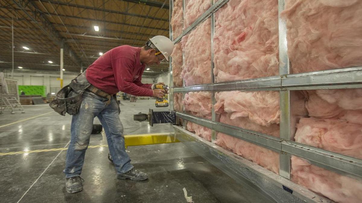 Energy efficiency and conservation, from making and installing better building materials to advanced lighting and appliances, accounts for the most clean-energy jobs in a dozen Midwest states, according to a new report.