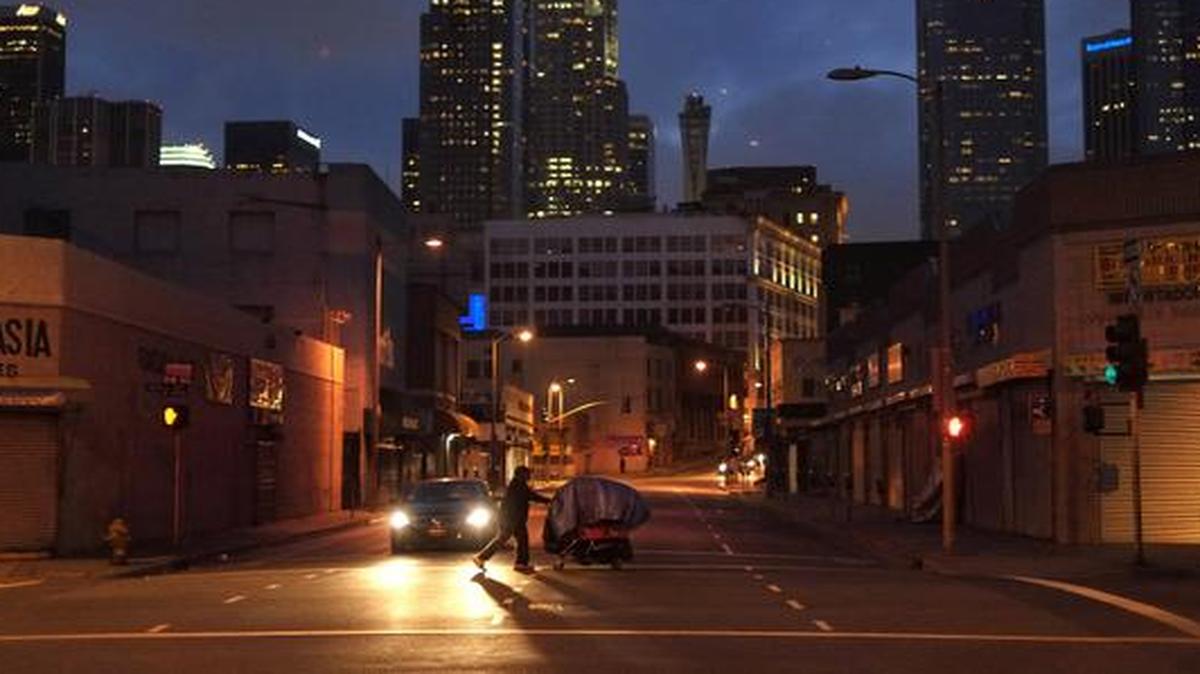 
The widening gap between the wealthiest Americans and everyone else has made the economy more prone to boom-bust cycles and held back the rebound from the Great Recession, Standard & Poor’s has found.
