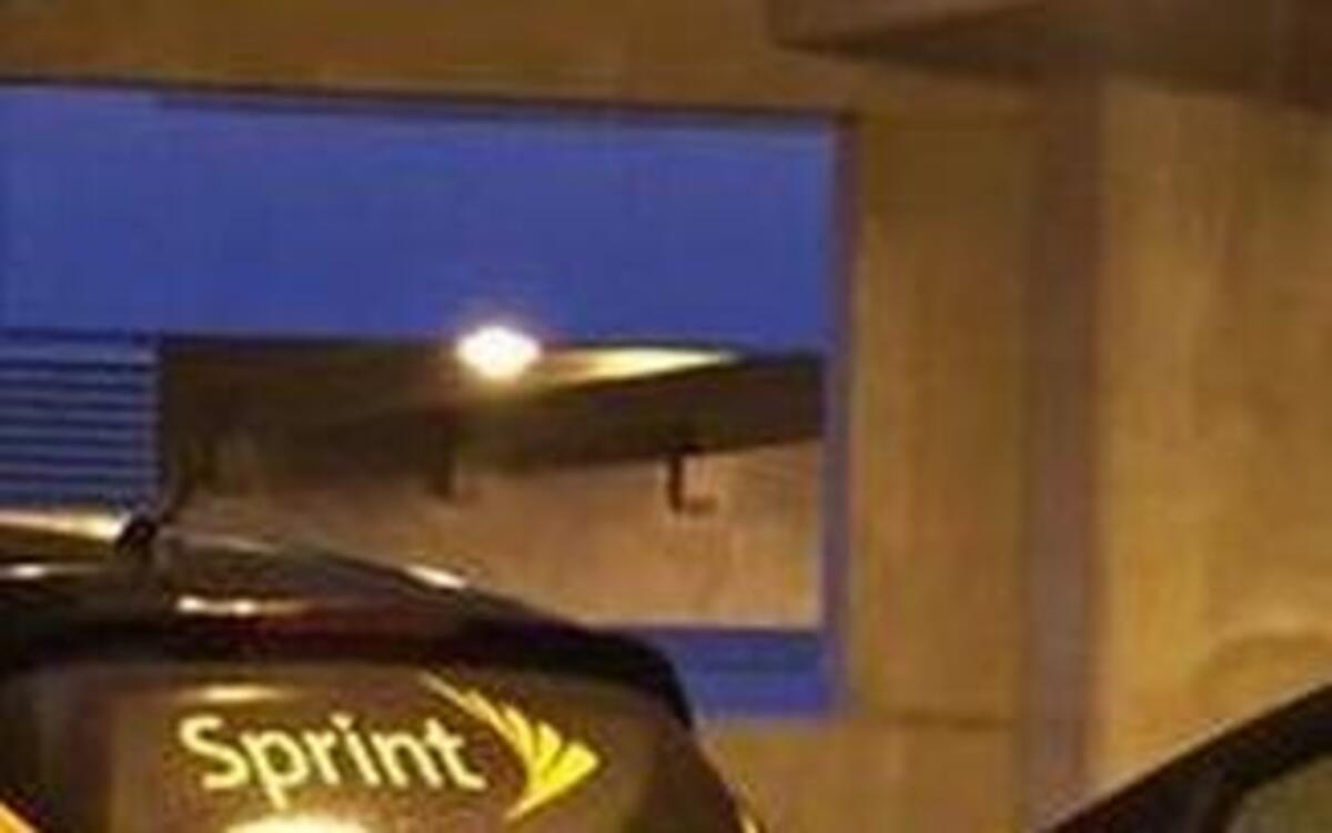 
Sprint’s Direct 2 You concierge phone service expands to include “well qualified” consumers who switch to the Overland Park-based wireless carrier in Kansas City, Miami and Chicago. It had been available only to existing customers when they upgraded.
