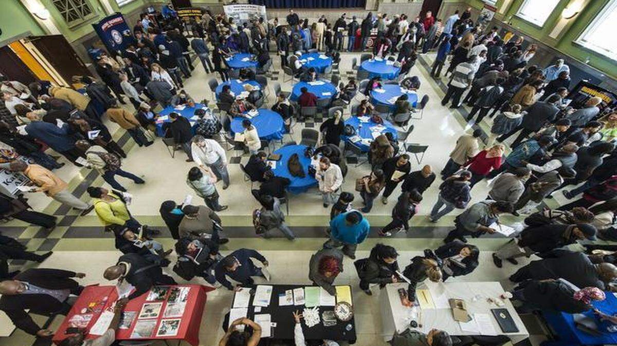 
Job seekers filled the Mohart center auditorium Saturday afternoon for the 2015 Skilled Trades Career Expo, an event aimed at women looking to get into high-paying construction trades. 
