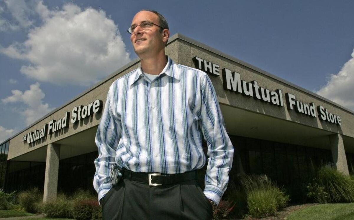 
Adam Bold, founder of The Mutual Fund Store, is still the chairman of the company. Warburg Pincus is considering selling it.
