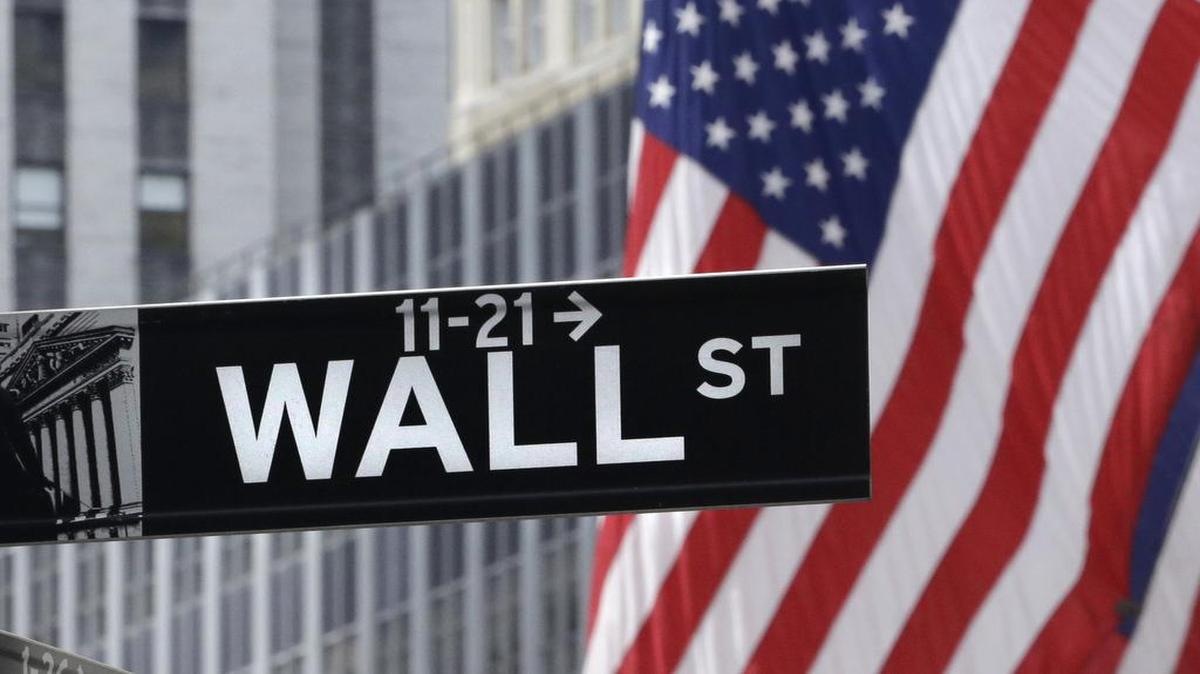 
The Standard & Poor’s 500 index rose 25.31, or 1.2 percent, to 2,076.62. The Dow Jones industrial average rose 211.79, or 1.2 percent, to 17,760.41. The Nasdaq composite rose 75.30, or 1.5 percent, to 4,997.70. 

