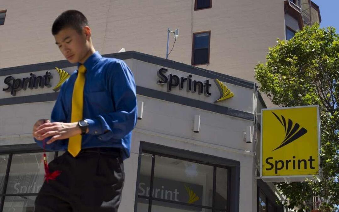 
Sprint needed to add more than 907,000 new subscribers to remain the nation’s No. 3 wireless carrier ahead of T-Mobile US. 
