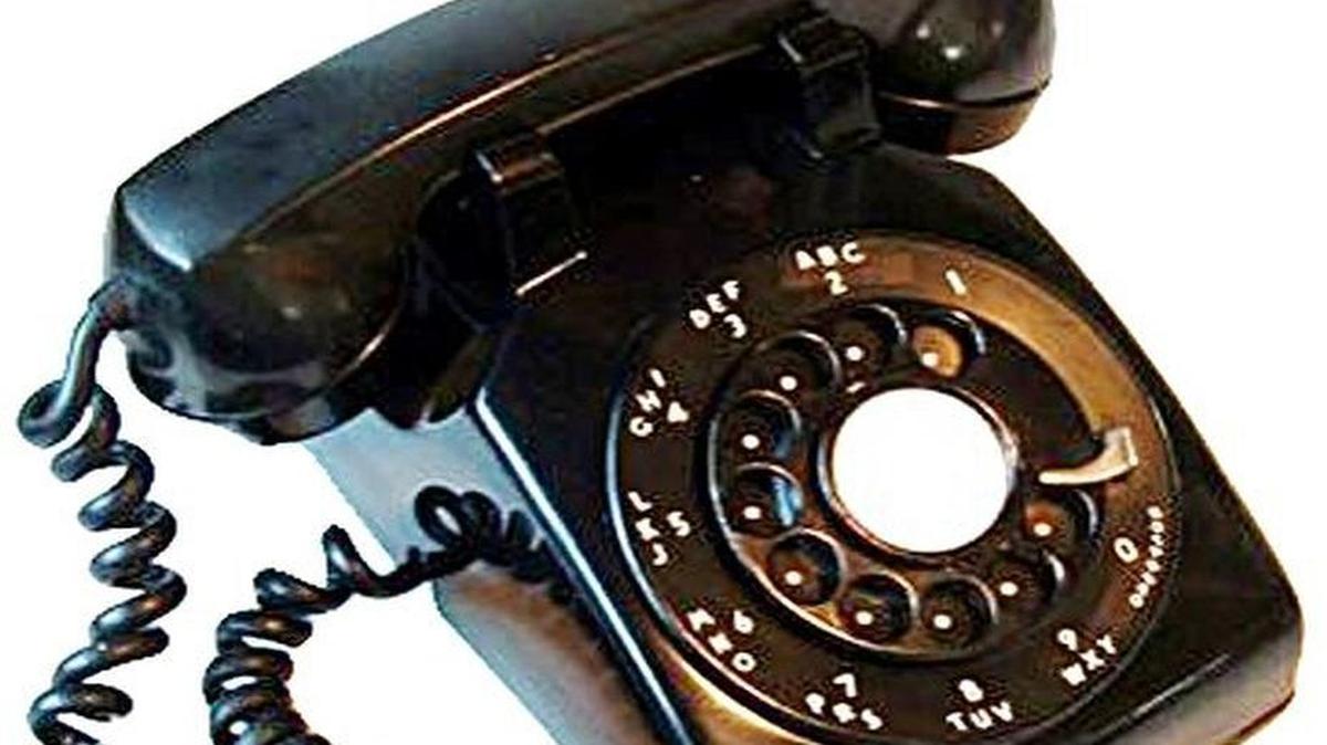 
Sprint’s application said “changing market conditions” prompted its request to drop long distance service. Companies have been losing traditional long distance customers as cellphones have become commonplace.
