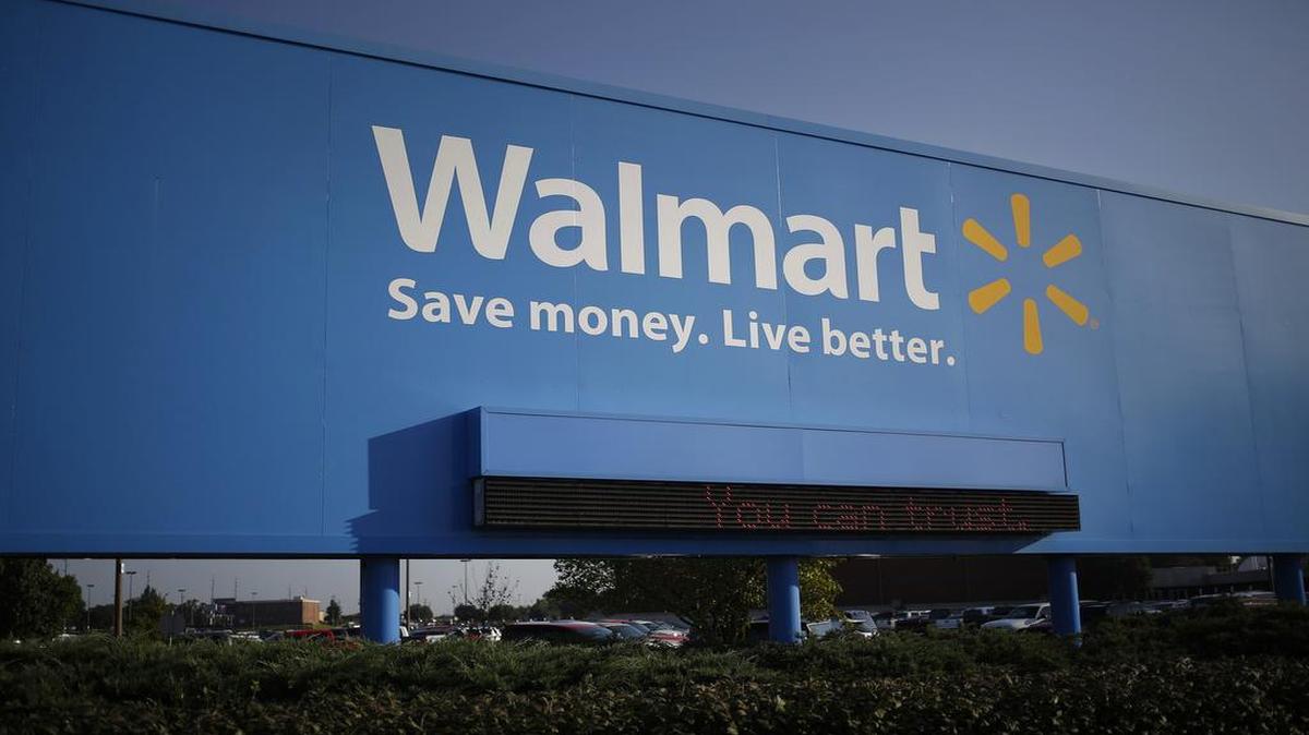 
Wal-Mart said it was feeling the financial fallout of agreeing to raise employees’ wages to at least $9 an hour and of its investment to increase its online services as it vies to compete with e-commerce titans like Amazon.
