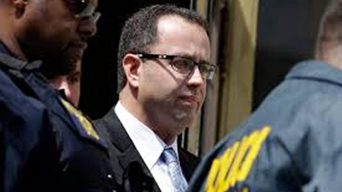 Jared Fogle leaving court