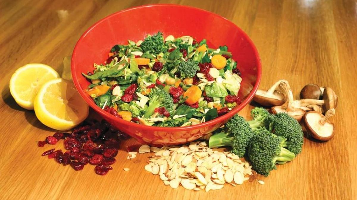 Farmer’s Market Urban Crafted Salad with turkey, goat cheese, apples, cranberries and sunflower seeds.