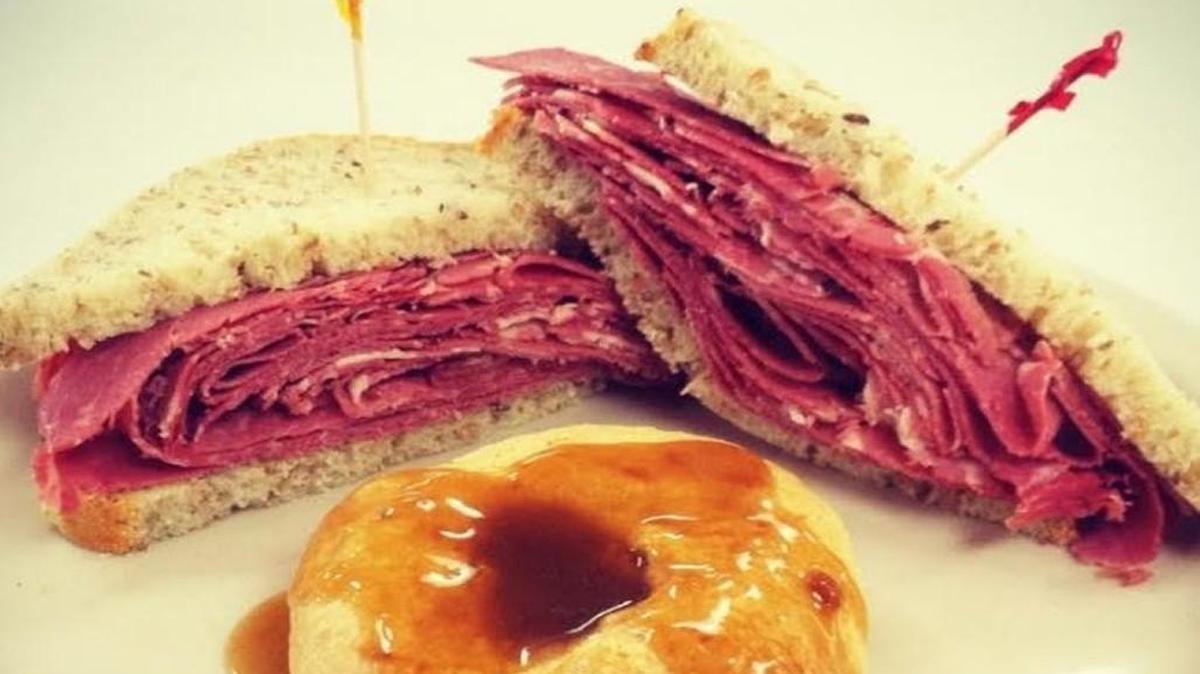 Kohn’s pastrami sandwich and knish with gravy.