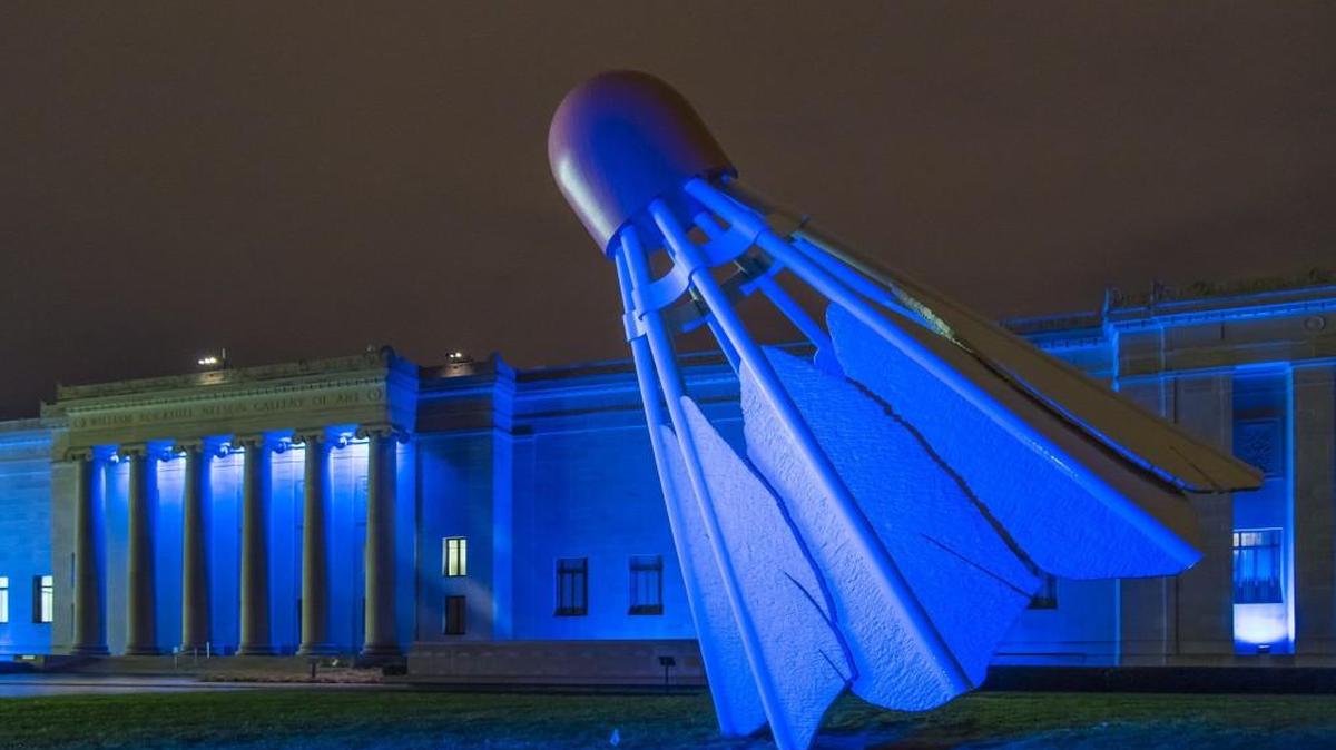 The Nelson-Atkins Museum of Art and the Shuttlecock sculpture glowed blue when the Royals were in the post-season.