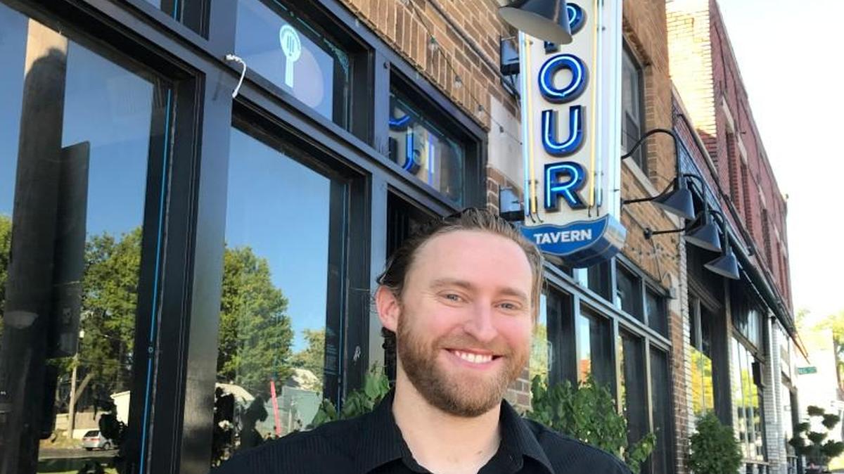 Gordon Roberts plans to open a new restaurant and bar on Westport Road by early November.