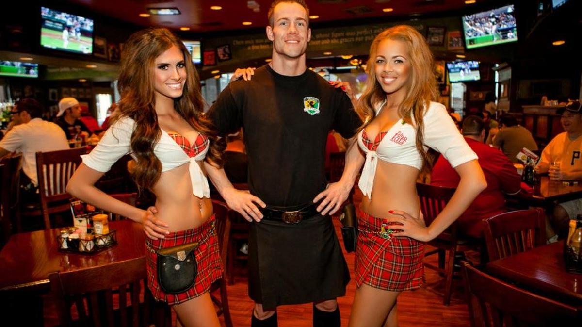 Part of Tilted Kilt Pub & Eatery’s experience include female employees wearing “sexy plaid kilts and matching plaid bras with white camp shirt” and male employees wearing traditional-length black kilts and black T-shirts.