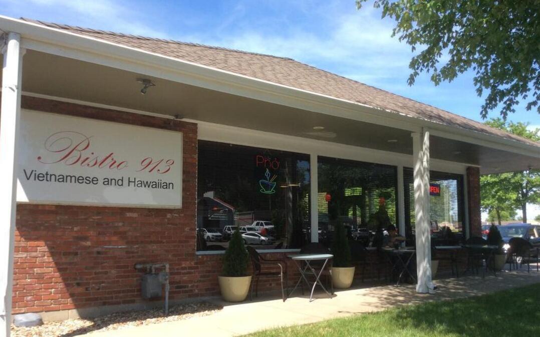 Bistro 913 opened in April at 7702 Shawnee Mission Parkway.