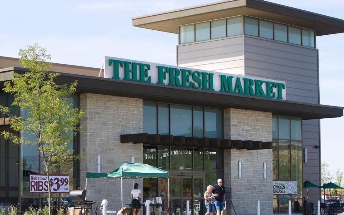 HomeGoods plans to open in the 24,000-square-foot former Fresh Market building in August.