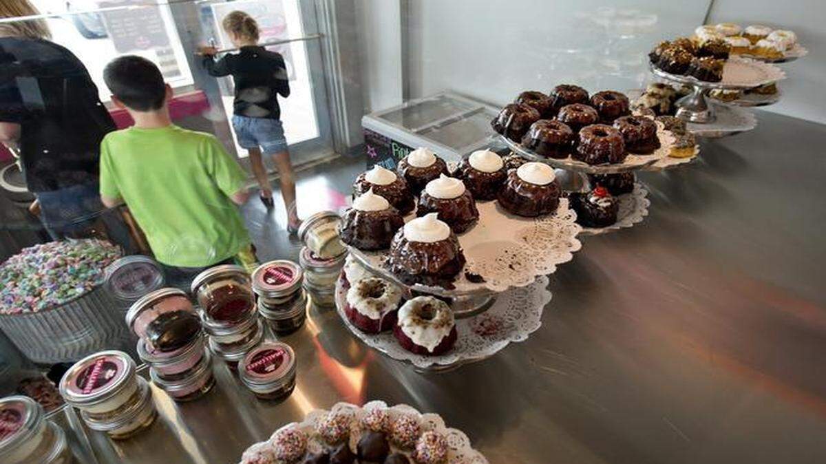 
Smallcakes Cupcakery and Creamery plans to open in Crown Center by late spring.
