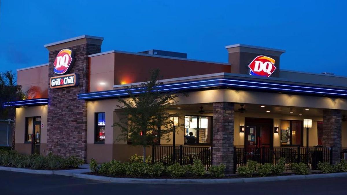 A DQ Grill & Chill
