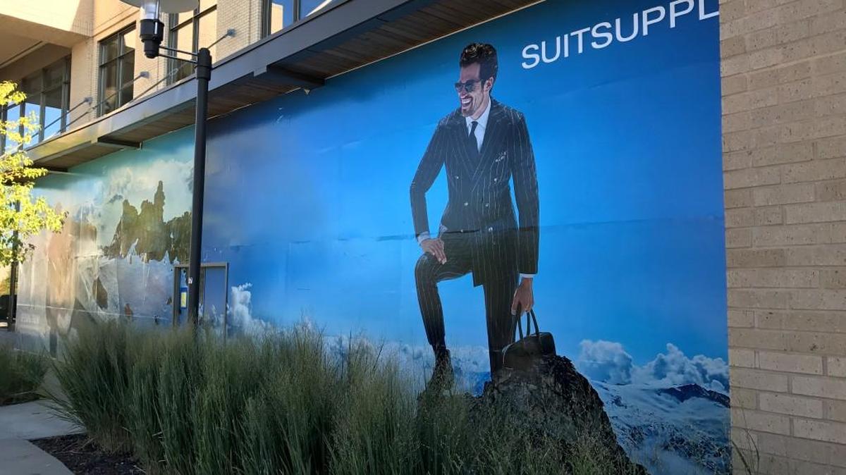 Suitsupply is scheduling a Dec. 7 opening in Town Center Crossing.