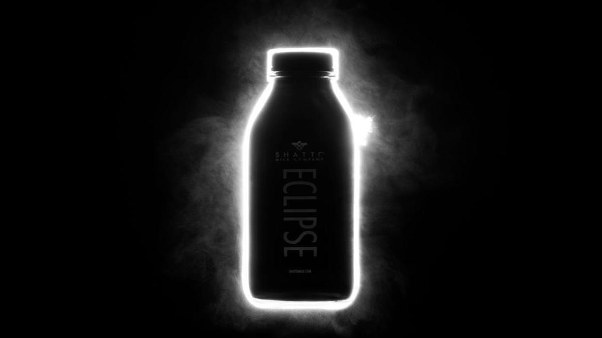 Shatto Milk’s limited -edition Black Milk will have a cookies and cookies and cream flavor.