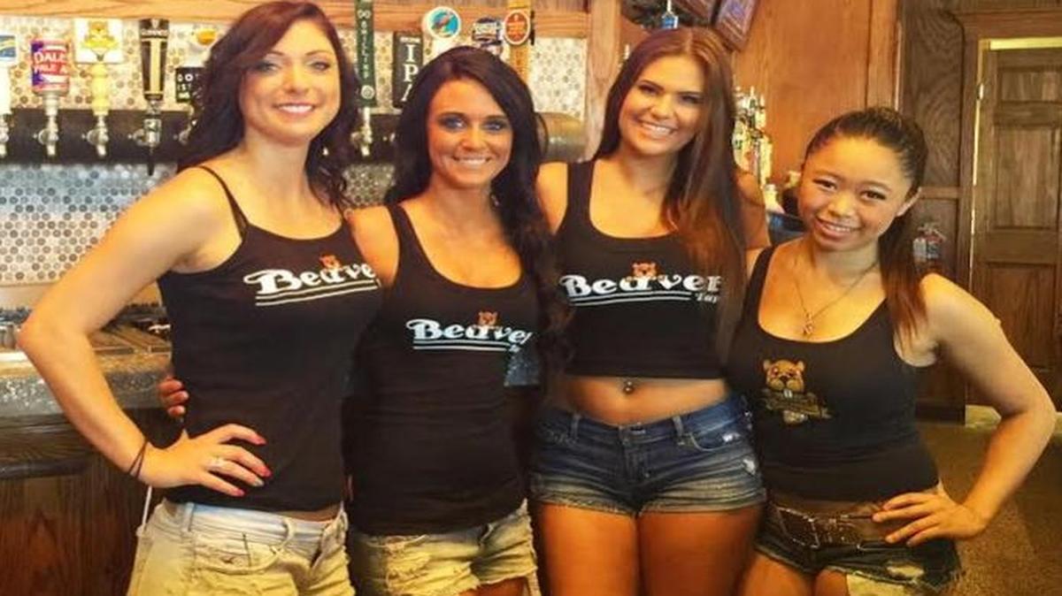 
Servers at the new Lenexa Beaver Tap Sports Bar.
