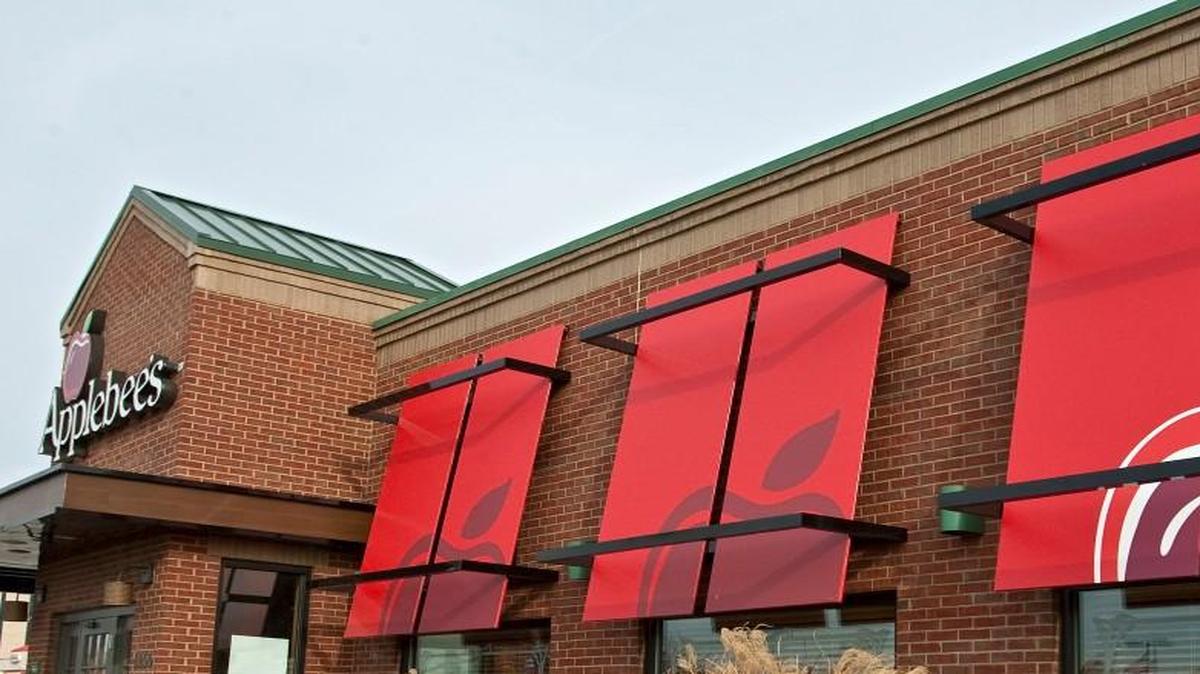 DineEquity Inc. will close 105 to 135 Applebee’s and 20 to 25 IHOPs as part of its turn-around strategy.