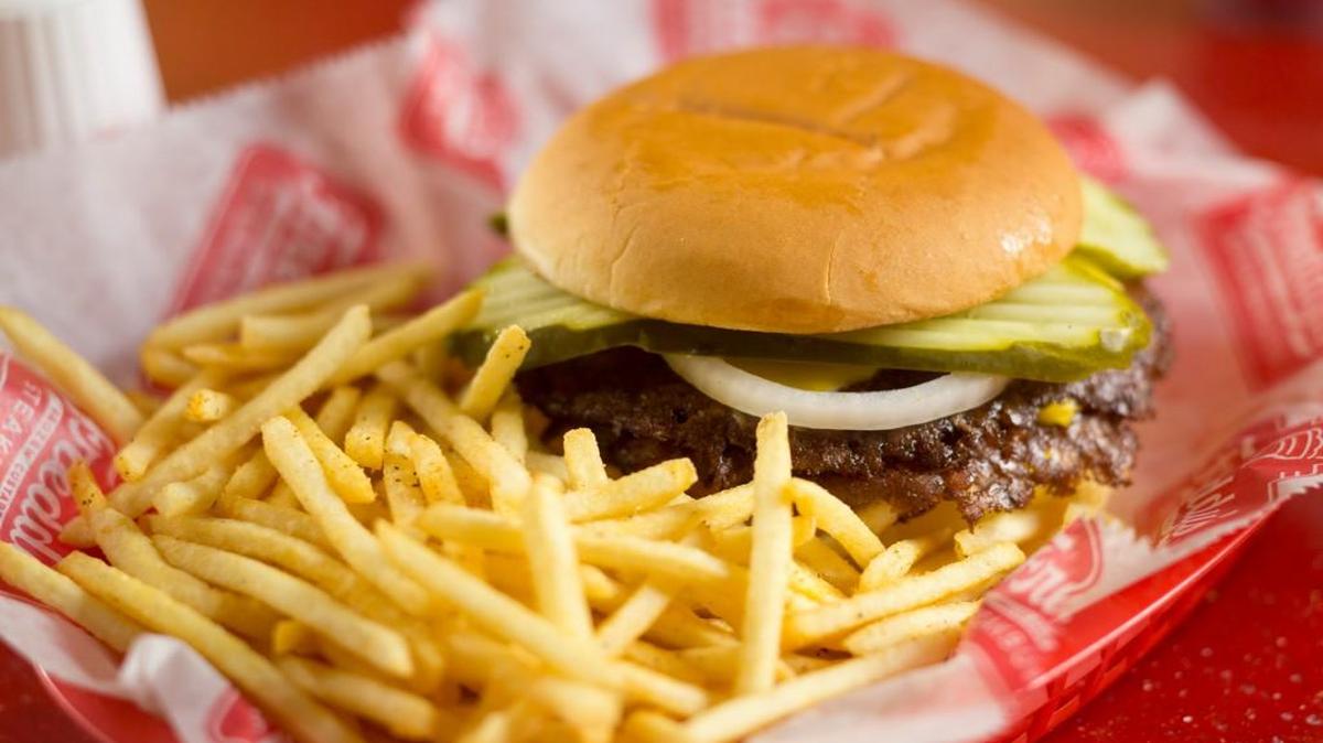 Freddy’s offers lean ground beef steakburgers and shoestring fries.