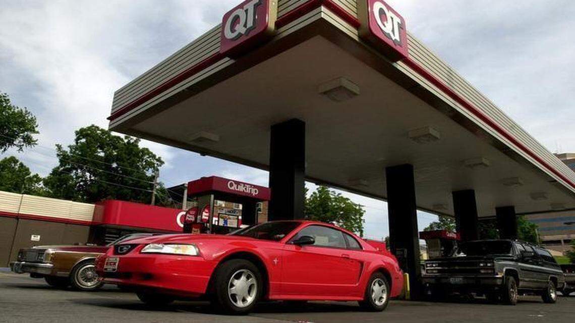 
For the year, the Energy Information Administration expects gas to average almost $1 less a gallon than in 2014. And if that prediction holds up, the agency said, the average motorist will save $710 on gas this year compared with 2014.
