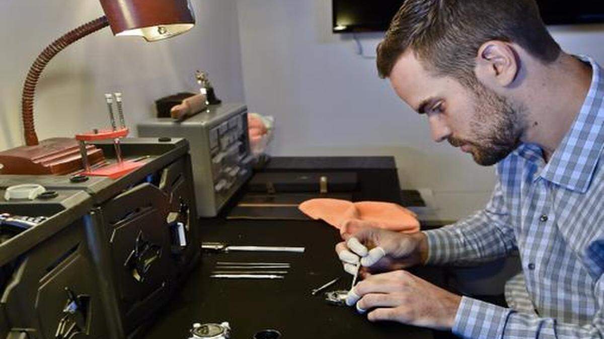 
Barron Link, a co-founder of Niall Inc., assembled a watch on Wednesday, Sept. 3, in his Kansas City office. The startup company aims to become a name in the luxury watch market, competing with the likes of Cartier and Rolex with products assembled in the Kansas City Crossroads.
