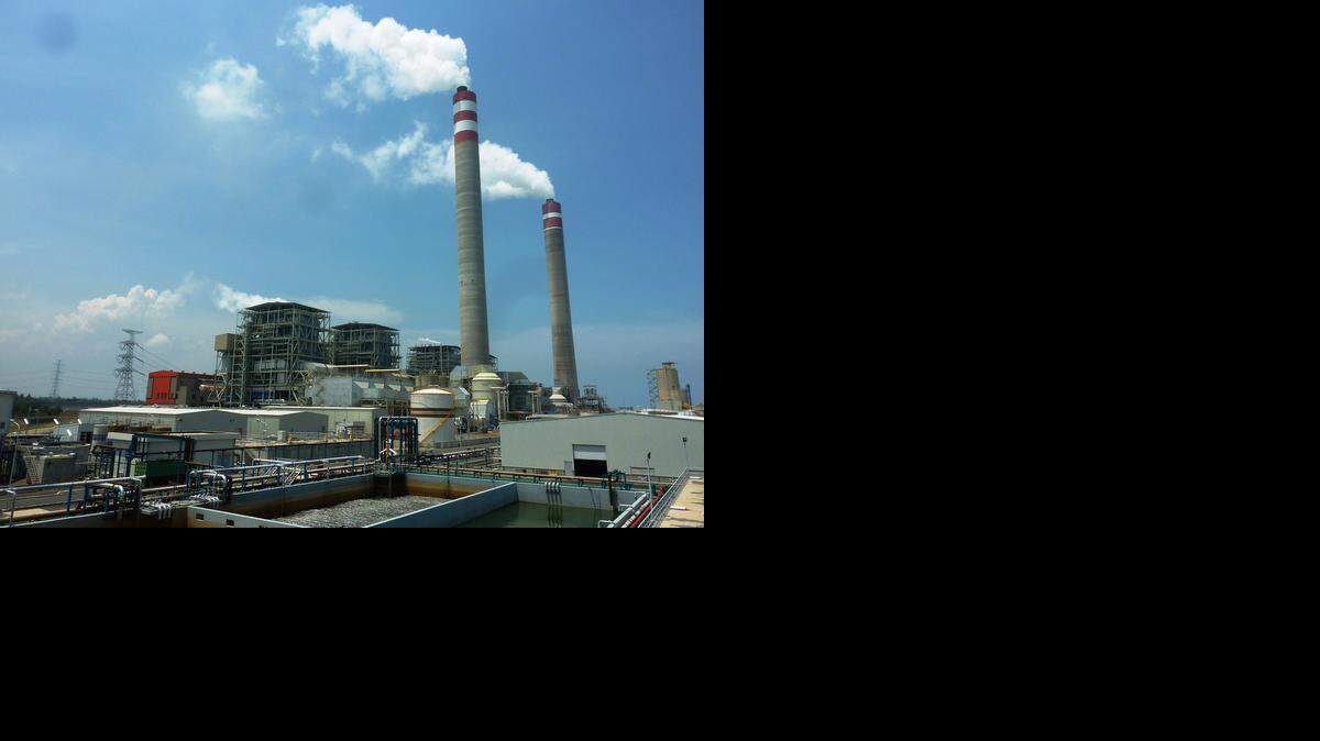 
Coal-fired plants are being built in China and some other countries, but U.S. utilities tend to be replacing aging plants or retrofitting them to curb pollution.
