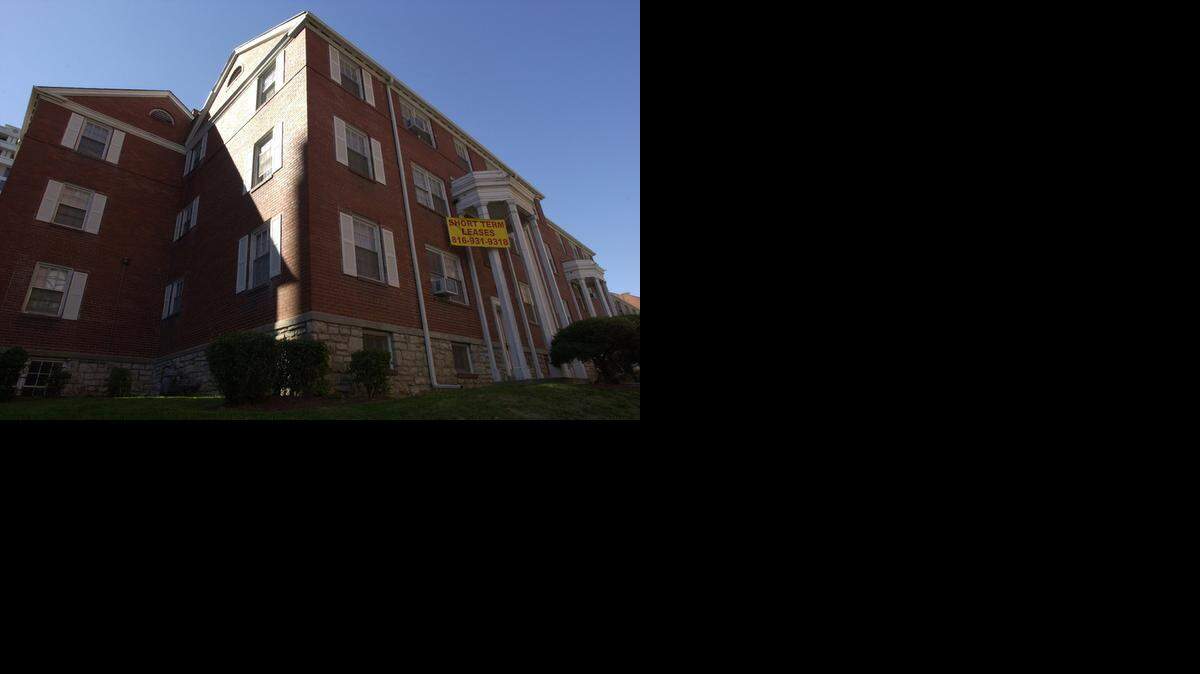 The Colonial Court apartments looked like this before demolition got underway.