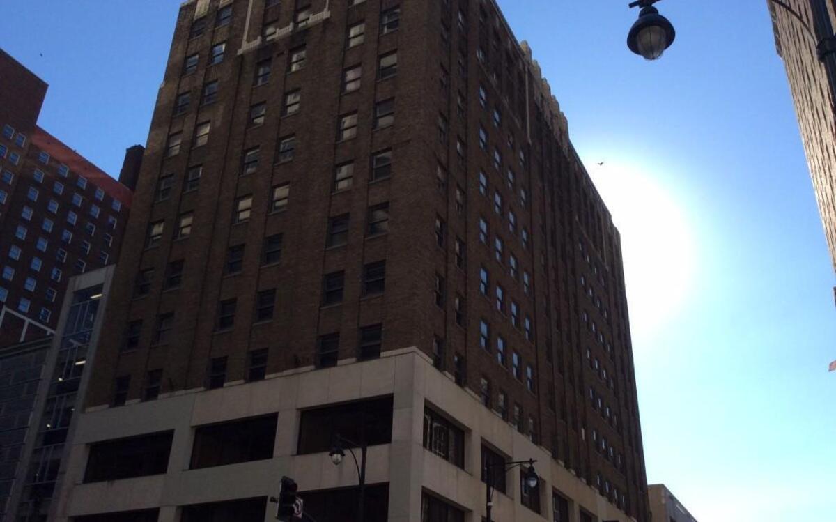 
The vacant Brookfield Building at 11th and Baltimore in downtown Kansas City would become a combination hotel and apartment tower under a new proposal.
