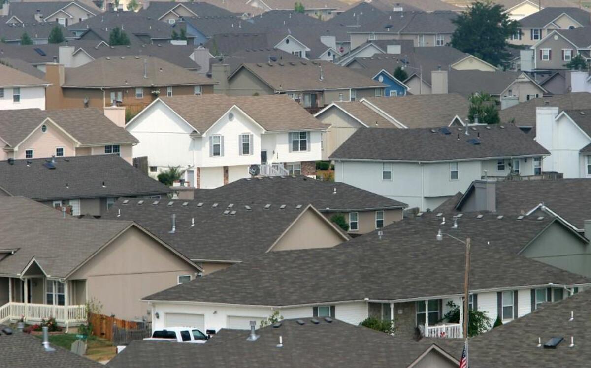 Single-family housing permits have risen throughout the Kansas City area.