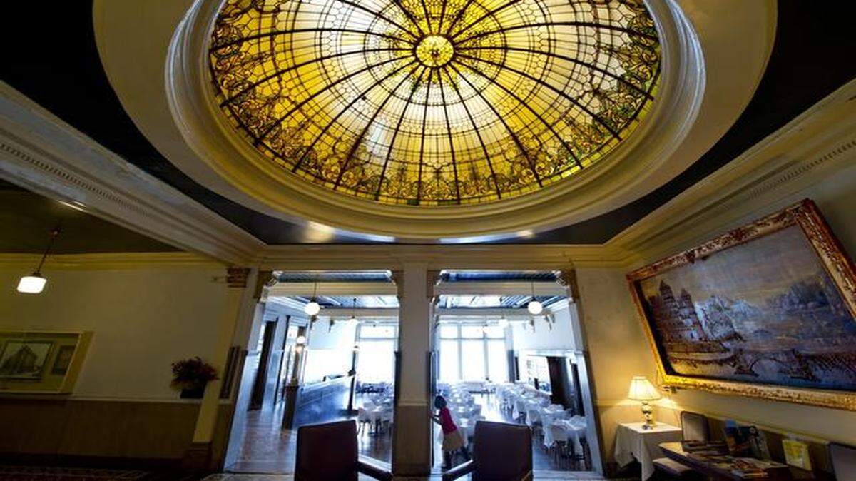 
The company 21c Museum Hotels plans to invest a total of $47.5 million to renovate the Savoy Hotel and Grill in downtown Kansas City.
