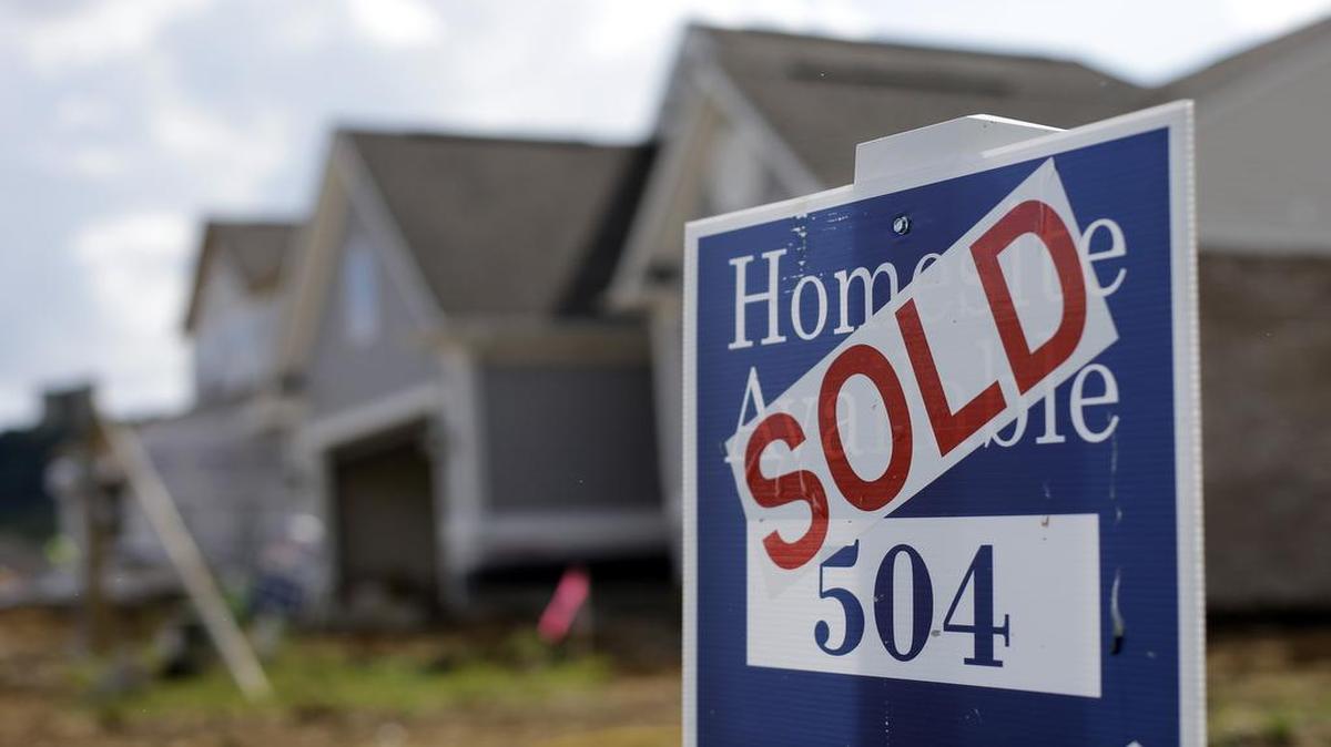 
Builders took out permits for 433 single-family homes during June, up from 364 a year ago, the Home Builders Association of Greater Kansas City reported. June’s total was also up from 392 permits issued in May.
