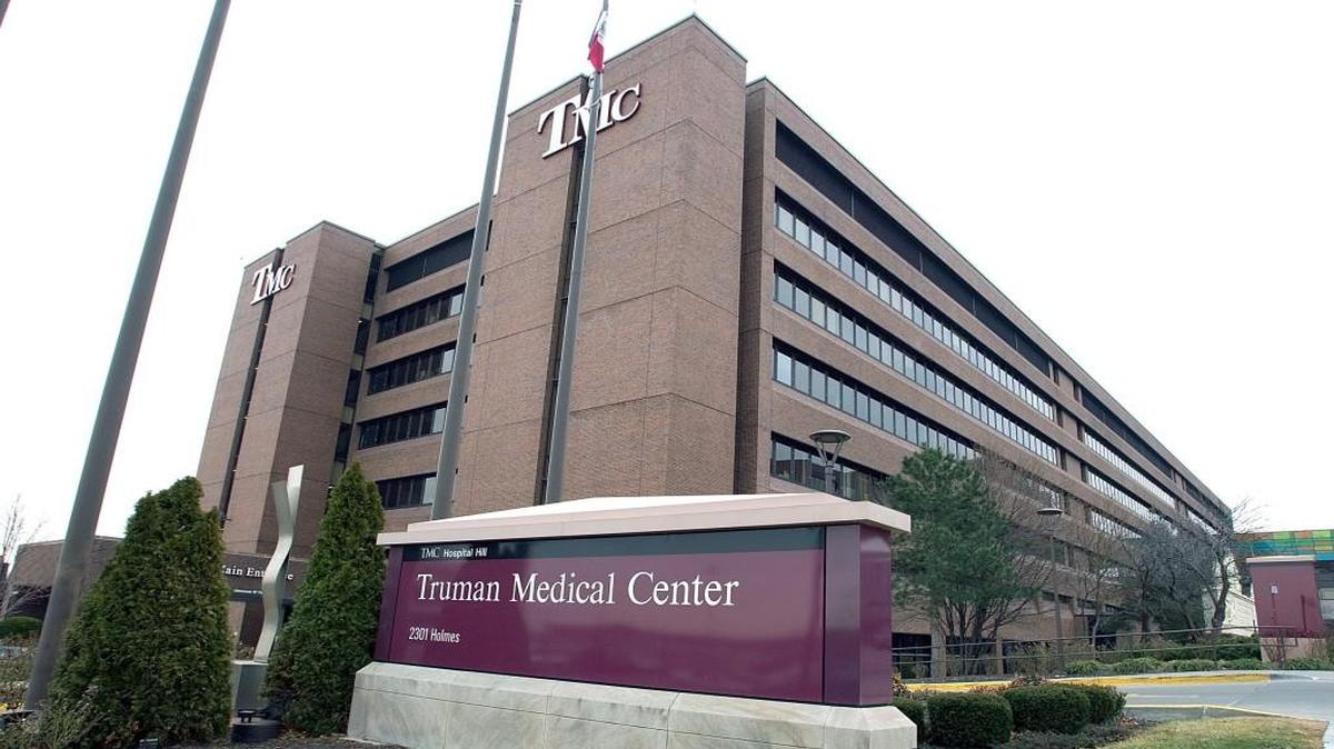 The full-service market was envisioned in 2012 by Truman Medical Center and other organizations interested in providing healthy food options in the underserved neighborhood.