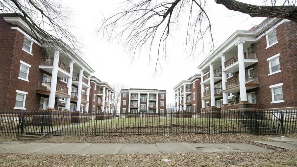 A five-building Colonial Court vacant apartment complex in the 500 block of Maple Boulevard has been acquired by the Kansas City University of Medicine and Biosciences. The school wants to demolish the buildings as part of its expansion plans, but preservationists are fighting to keep the 1916-era apartments.