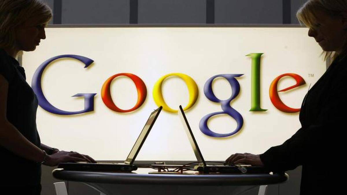 
Google is in the process of buying access to Sprint’s and T-Mobile’s voice and data networks so it can sell plans directly to consumers, according to industry sources. The deals would make Google a mobile virtual network operator.
