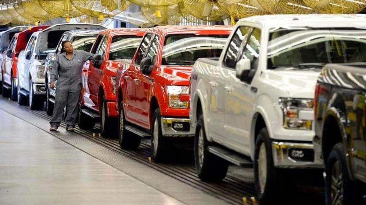
Ford officially began producing the aluminum-body F-150 pickup truck at the Claycomo plant in March.
