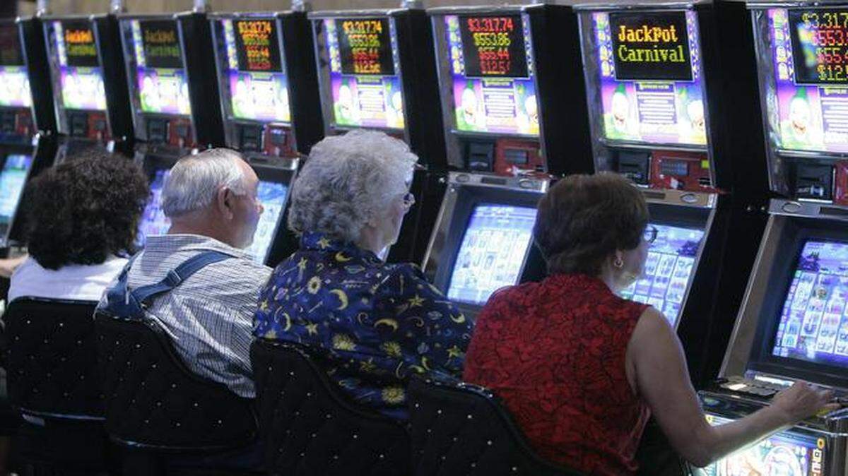 
Missouri’s 13 casinos contributed more than $3.4 billion to the state’s economy last year and reduced its unemployment rate by more than 1 percent, according to a report by the American Gaming Association.
