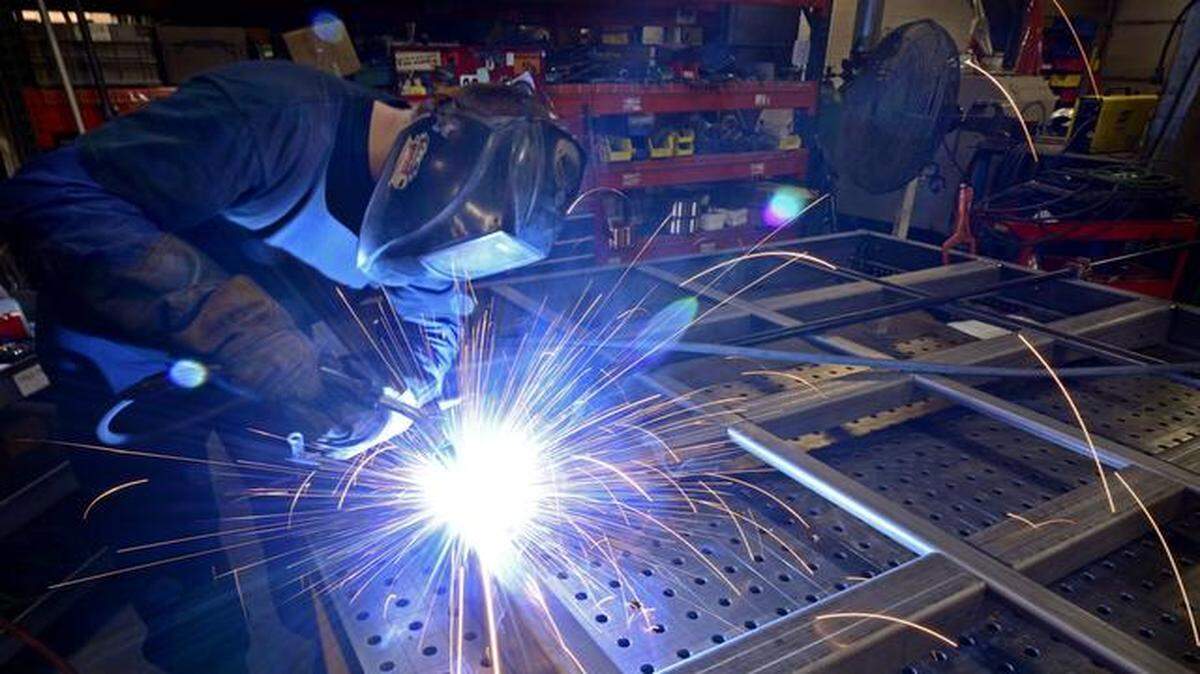 
The Federal Reserve Bank of Kansas City said its monthly manufacturing index reached 8 in December, up from 7 in November and 4 in October. 
