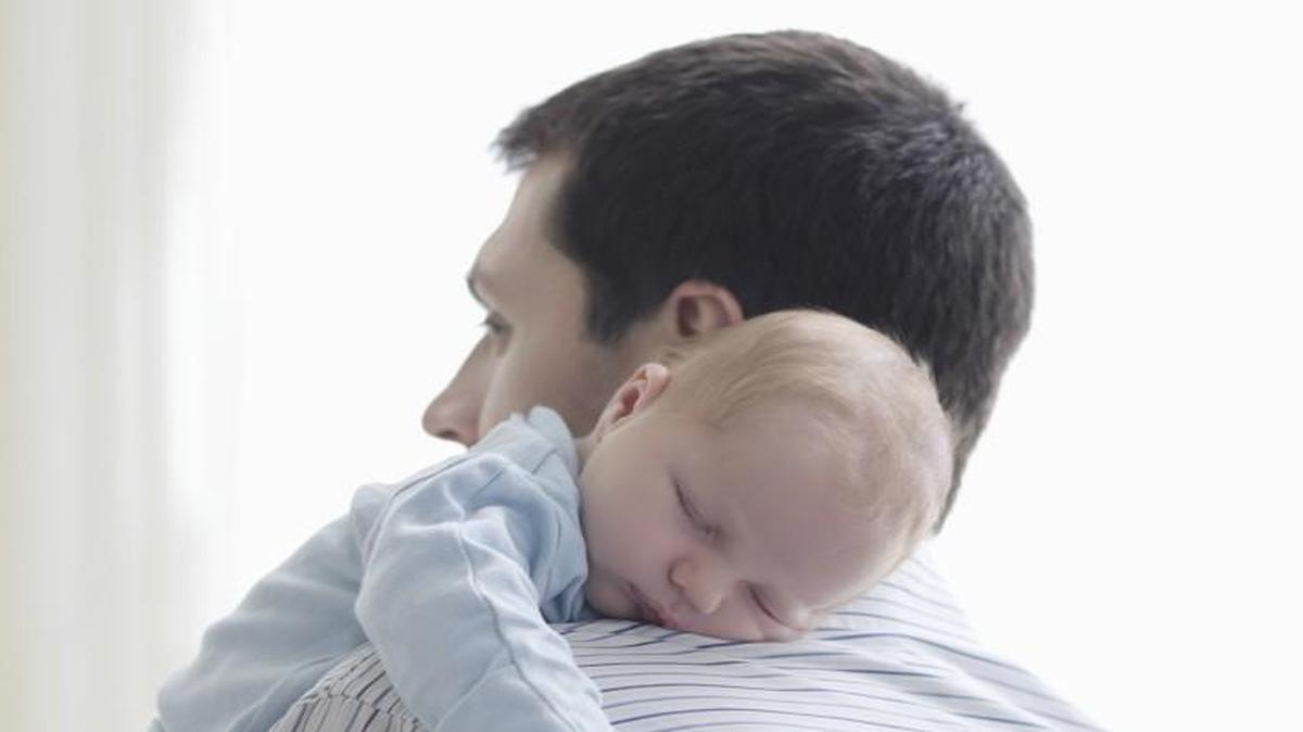One of the most competitive tools to hire and keep employees, especially those who have become or intend to become parents, is offering longer parental leaves with flexible timing for both new mothers and new fathers.