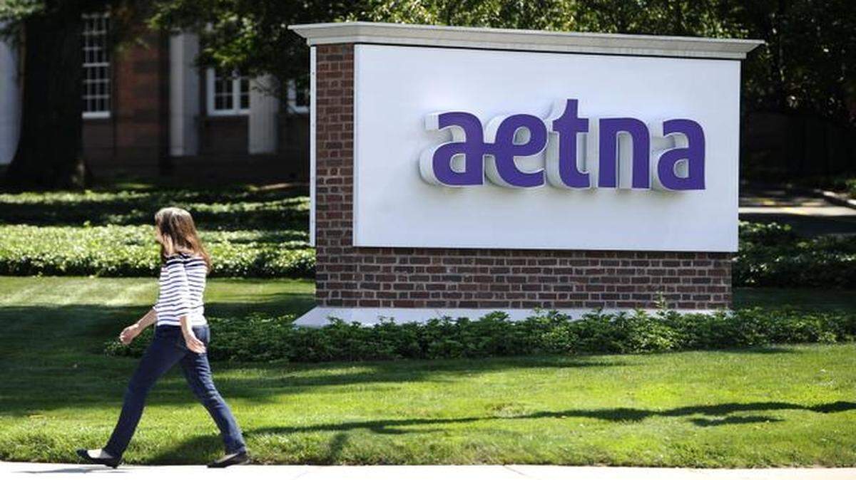 
About 5,700 Aetna employees in areas such as customer service and billing will get a minimum of $16 an hour starting in April. The company also plans to cover more health care costs for 7,000 workers beginning next year.
