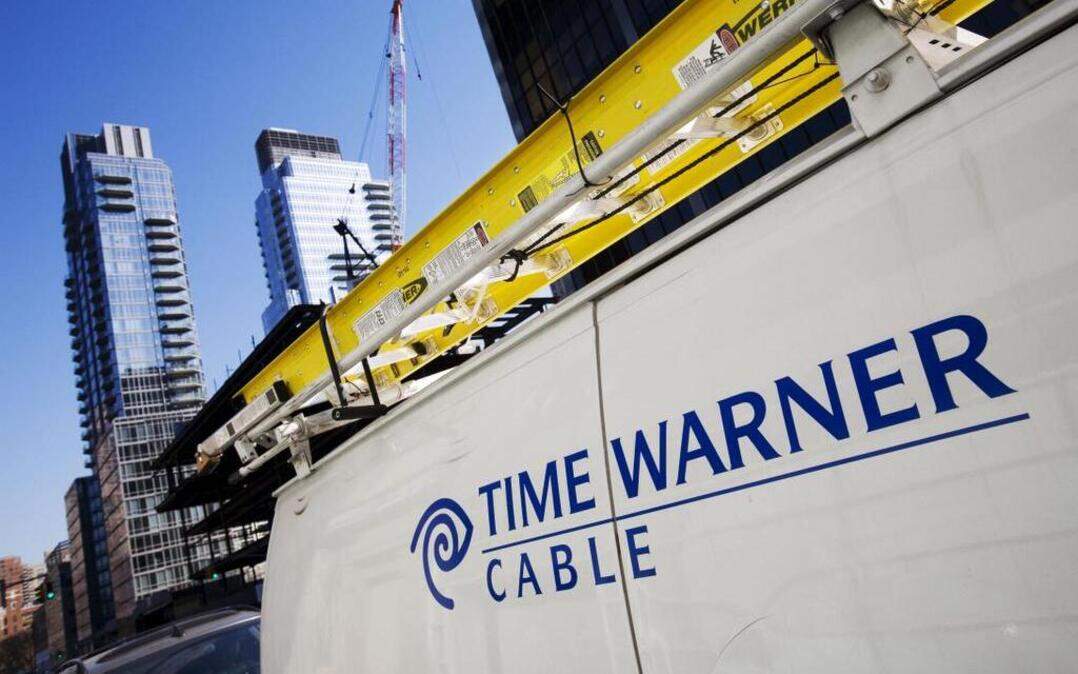 
Attorneys who are investigating Comcast’s bid to buy Time Warner Cable are leaning against the merger out of concerns that consumers would be harmed, sources said.
