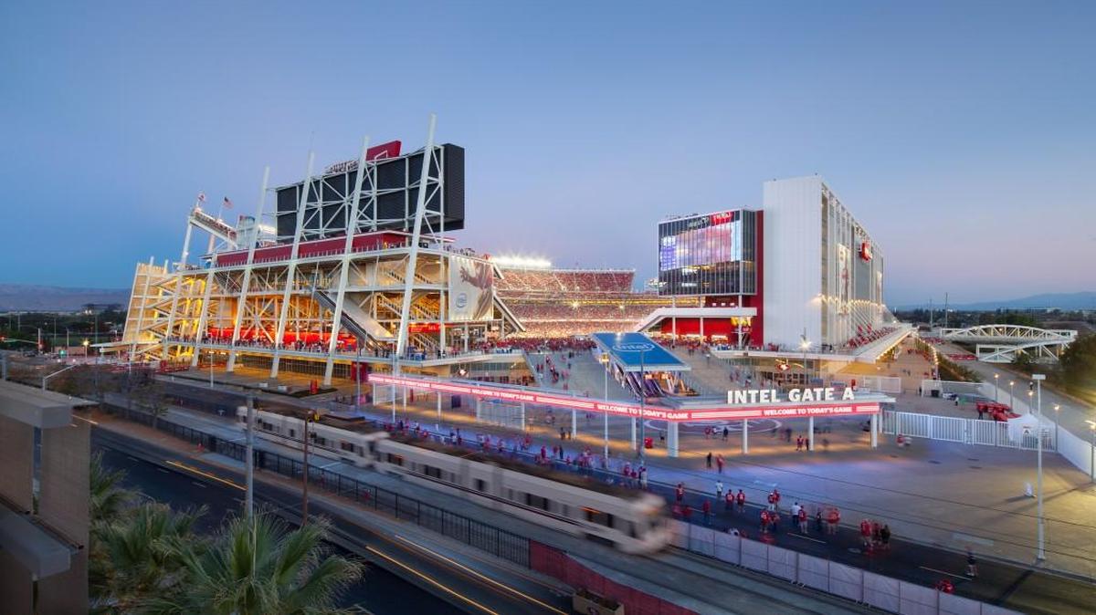 Levi’s Stadium in Santa Clara, Calif., which was designed by HNTB of Kansas City, emphasizes open spaces, revealed structures and advanced technologies.