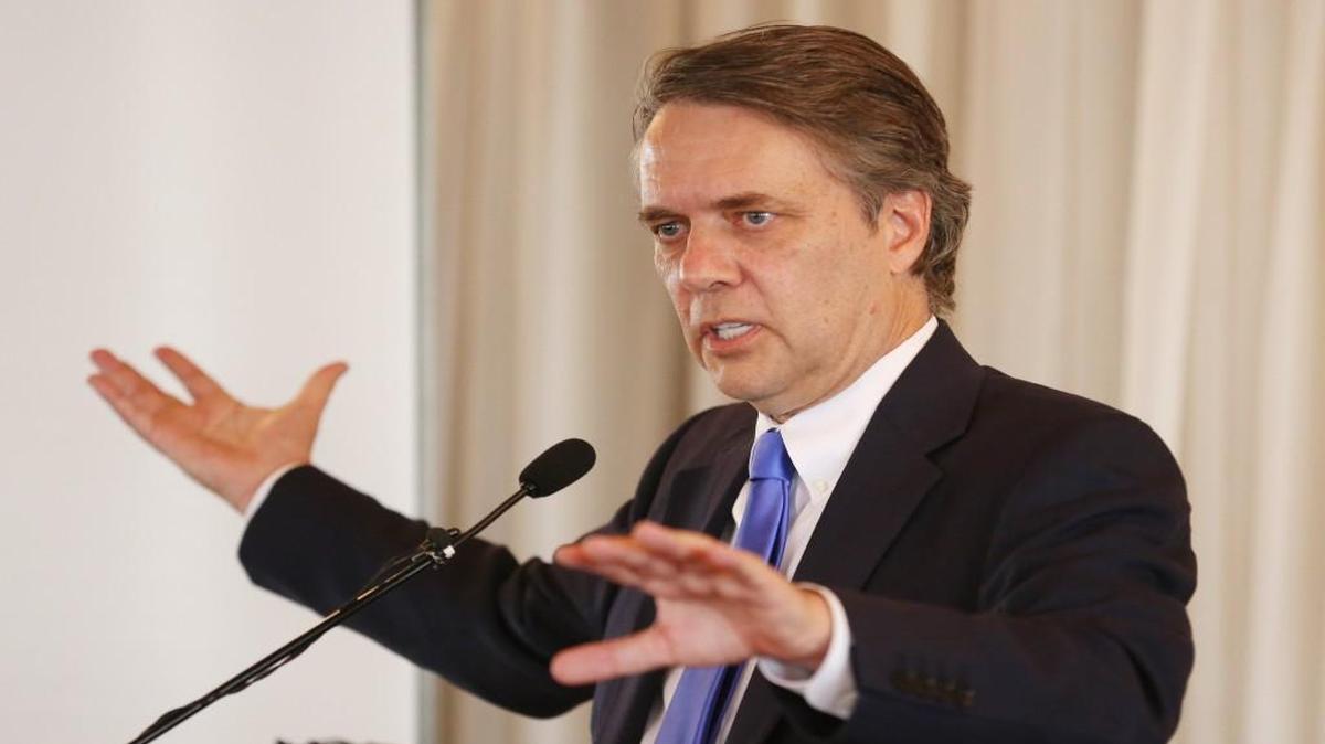 Kansas Lt. Gov. Jeff Colyer is the point man for KanCare, the privatized Medicaid system spearheaded by Gov. Sam Brownback. A J.D. Power survey ranked KanCare last among Medicaid managed care programs in terms of customer satisfaction, but the Brownback administration said the survey had several shortcomings.
