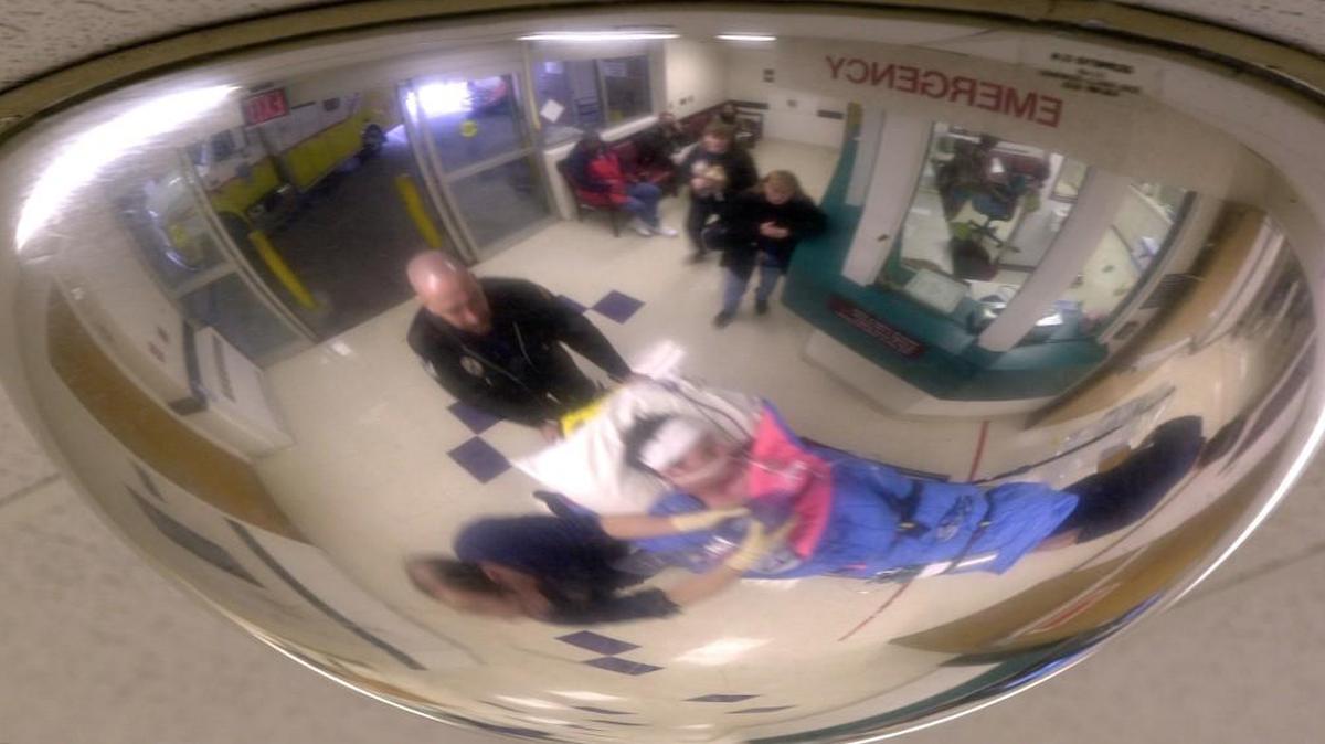 Micro hospitals have free-standing emergency rooms and a small number of beds.