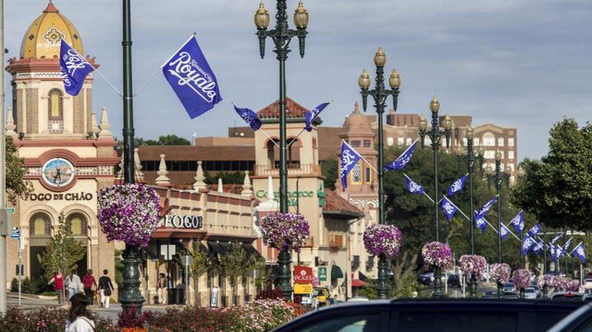 
Highwoods Properties owns the Country Club Plaza.
