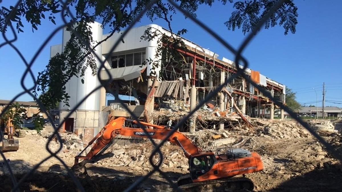 The Commerce Bank branch at 89th Street and State Line Road in Kansas City is under demolition and is to be replaced by a smaller facility in mid-2017.