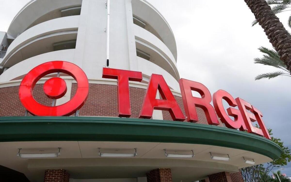 
Target is expanding its price-matching policy in stores and on its website, a sign of escalating competition with Amazon.com and other retailers.

