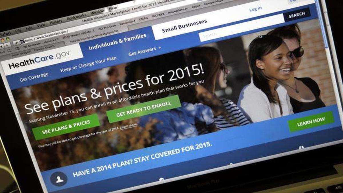 
The Obamacare mandate requiring covered employers to offer plans to employees who normally worked at least 30 hours a week caused little change in the percentage or raw number of enrolled employees, according to the survey.
